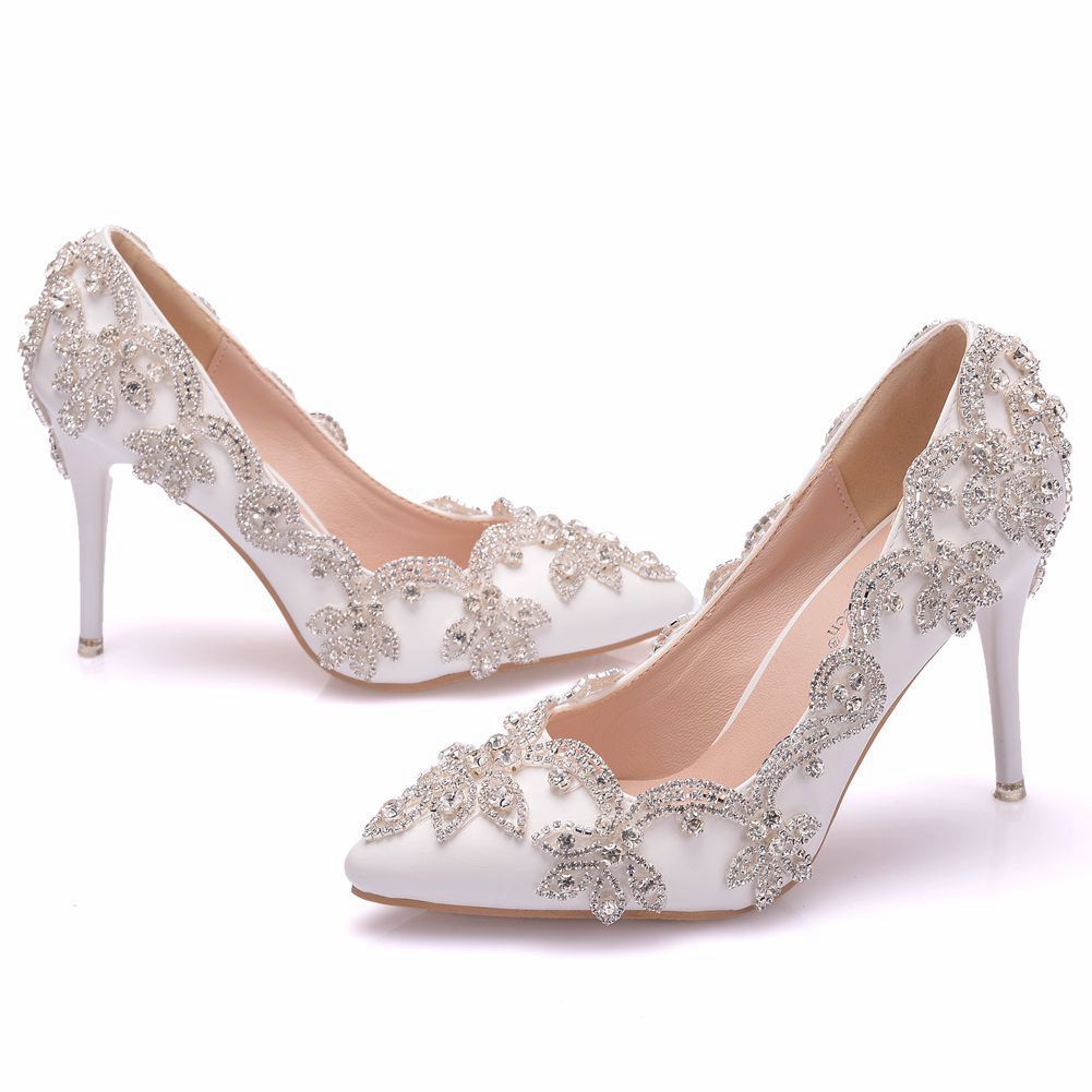 Sapatos femininos de salto alto com strass